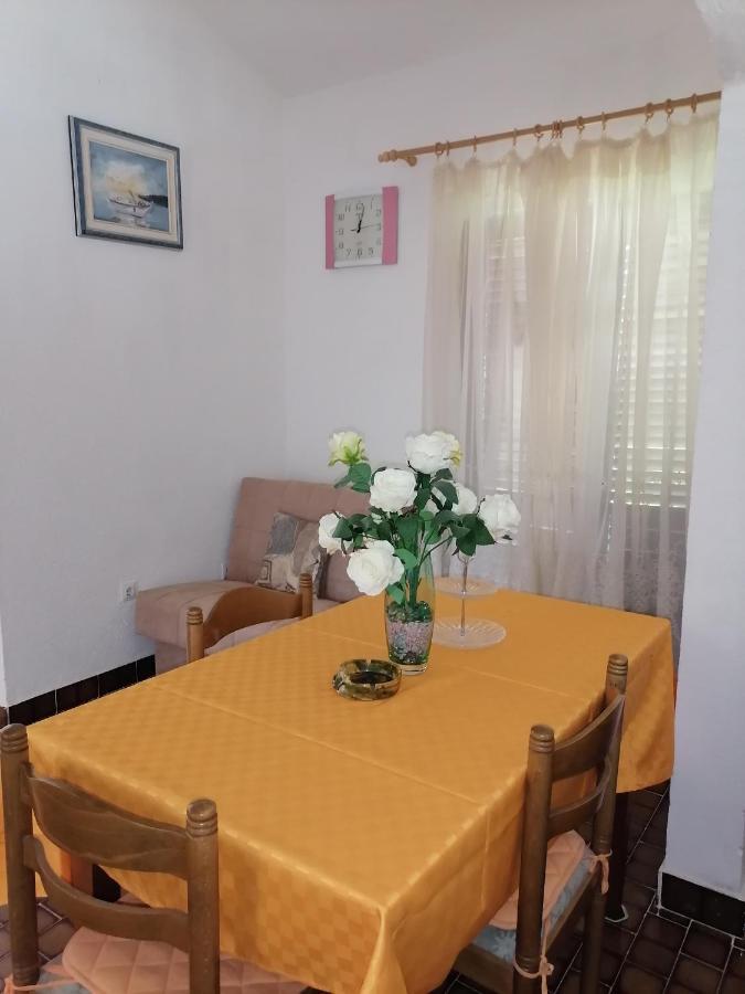 Apartments Vedrana ราชานิ ภายนอก รูปภาพ