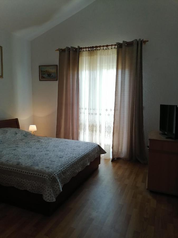 Apartments Vedrana ราชานิ ภายนอก รูปภาพ
