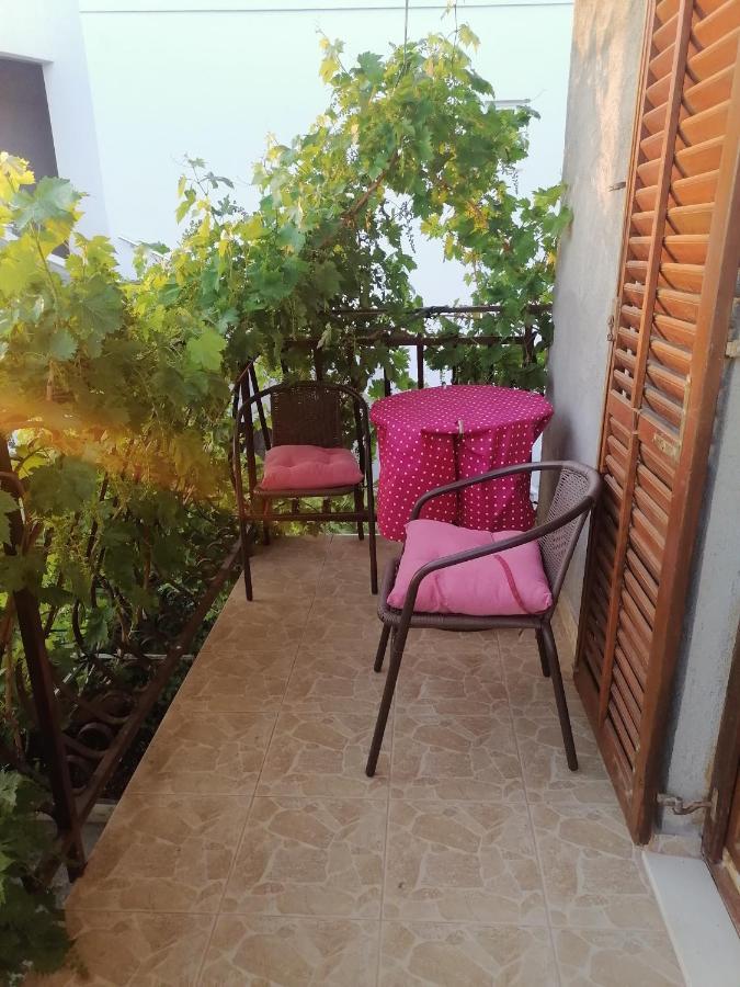 Apartments Vedrana ราชานิ ภายนอก รูปภาพ